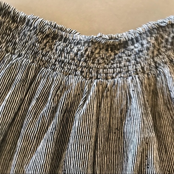 OLD NAVY | Black and White Circle/Skater Skirt - Picture 3 of 4